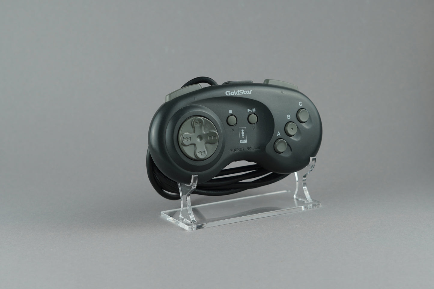 Display stand for Goldstar 3DO controller