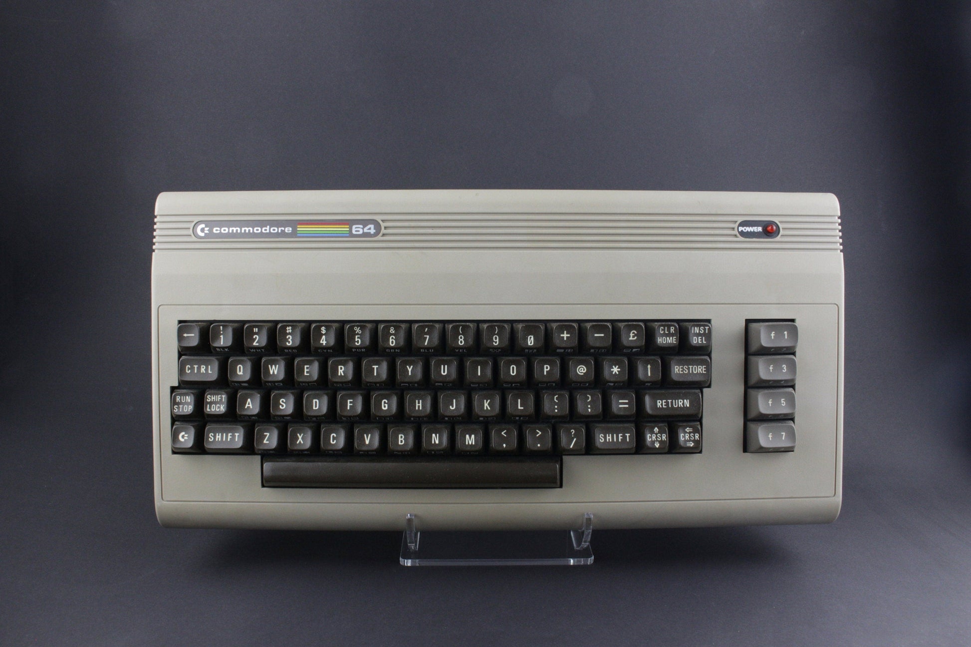 Acryl Aufsteller, Displayständer für Commodore 64 C64 Brotkasten