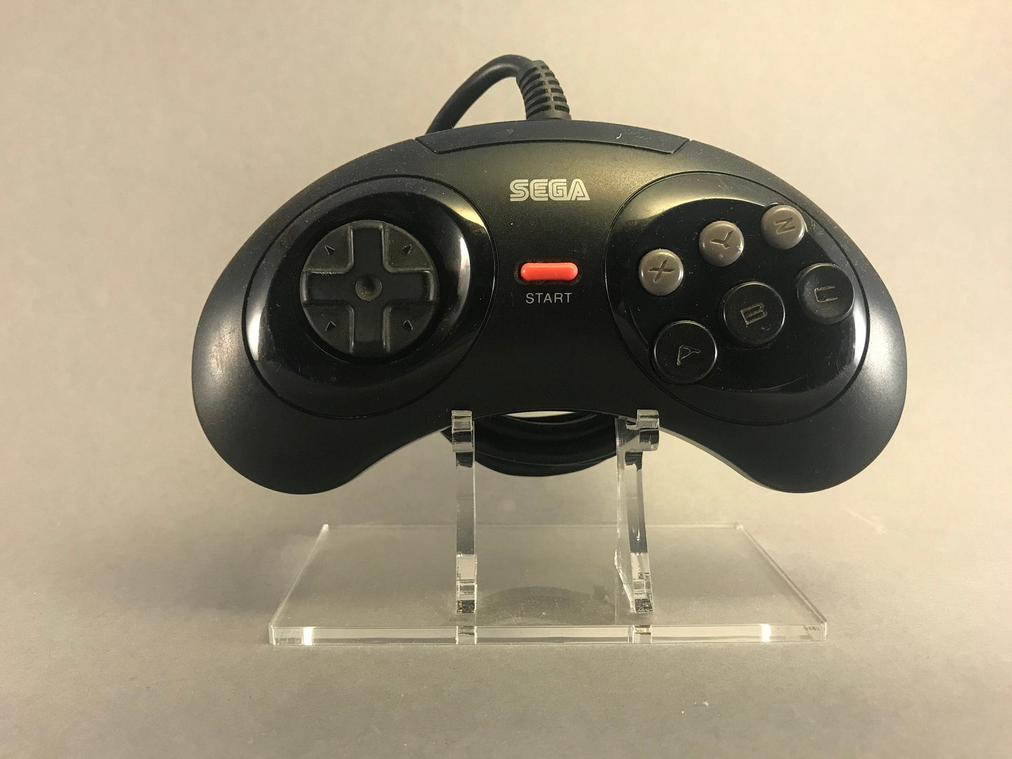 Acryl Aufsteller, Displayständer für Sega Mega Drive Genesis Controller (6 Button Arcade)