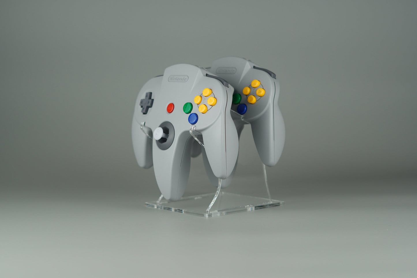 Duo Acryl Aufsteller, Displayständer für Nintendo Switch Online N64 Controller